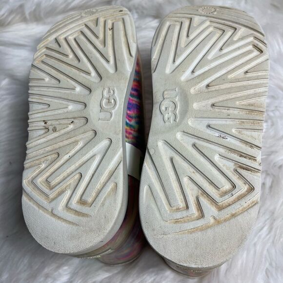 UGG Big Kids Classic Clear Mini Pixelate Boot Multi marble Color Boot girl SZ4.5 - Picture 8 of 9